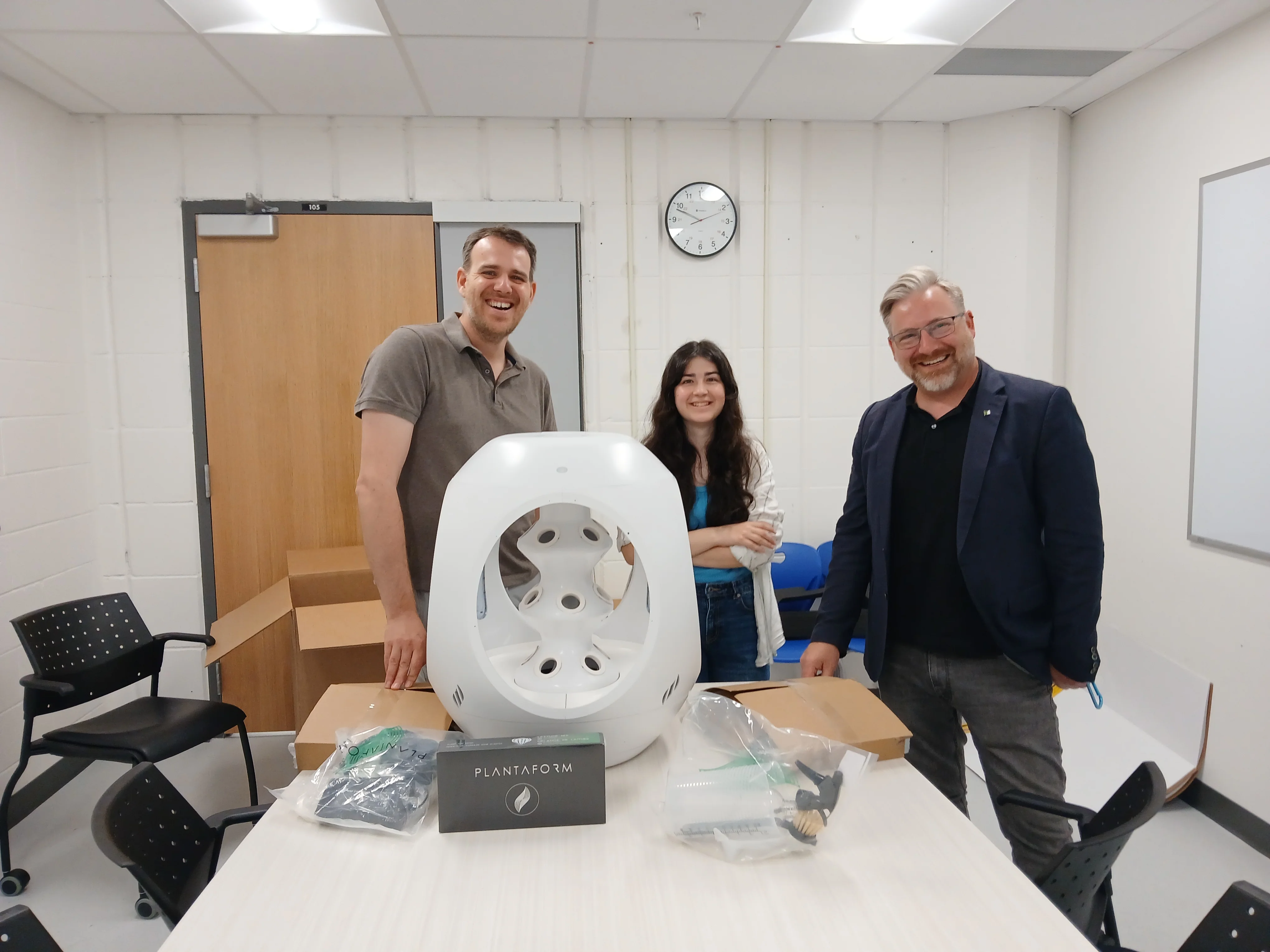 Plantaform EcoSchools Indoor Garden - Image 4